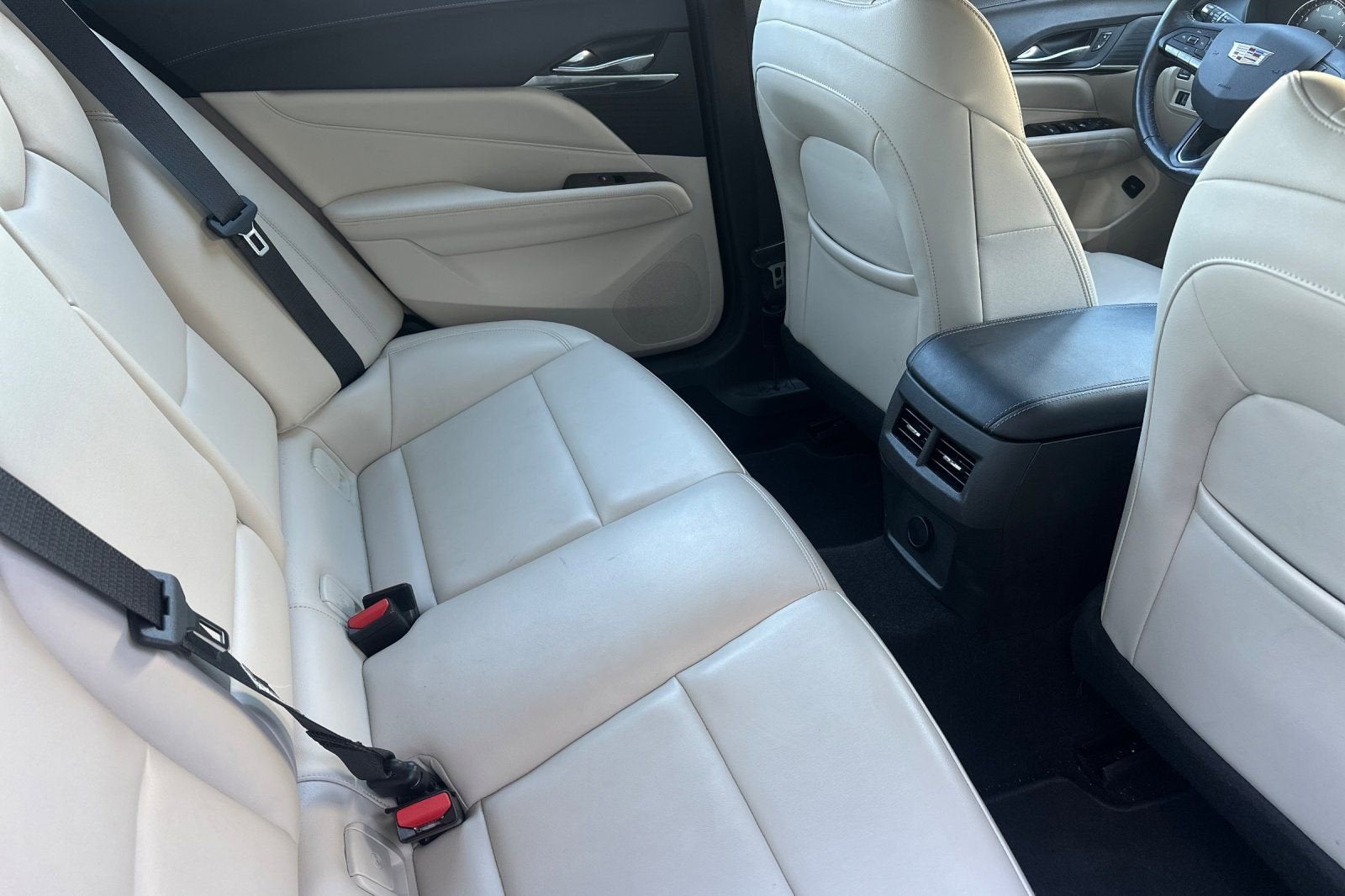 2023 Cadillac CT4 Luxury