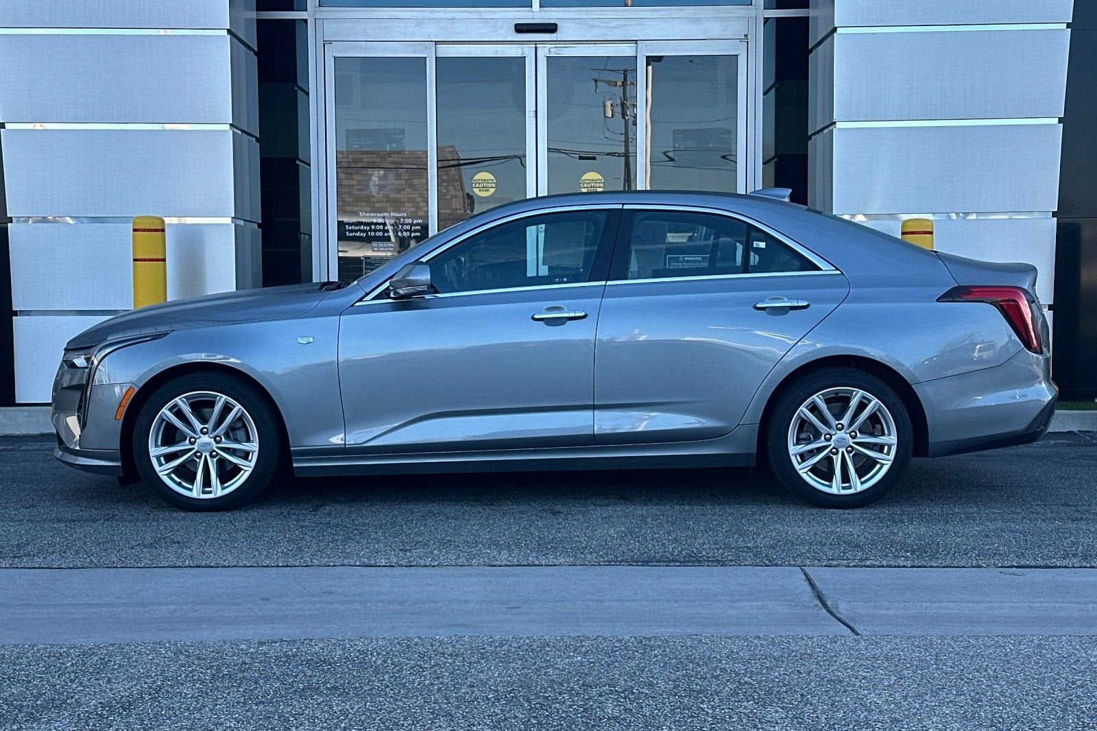 2023 Cadillac CT4 Luxury