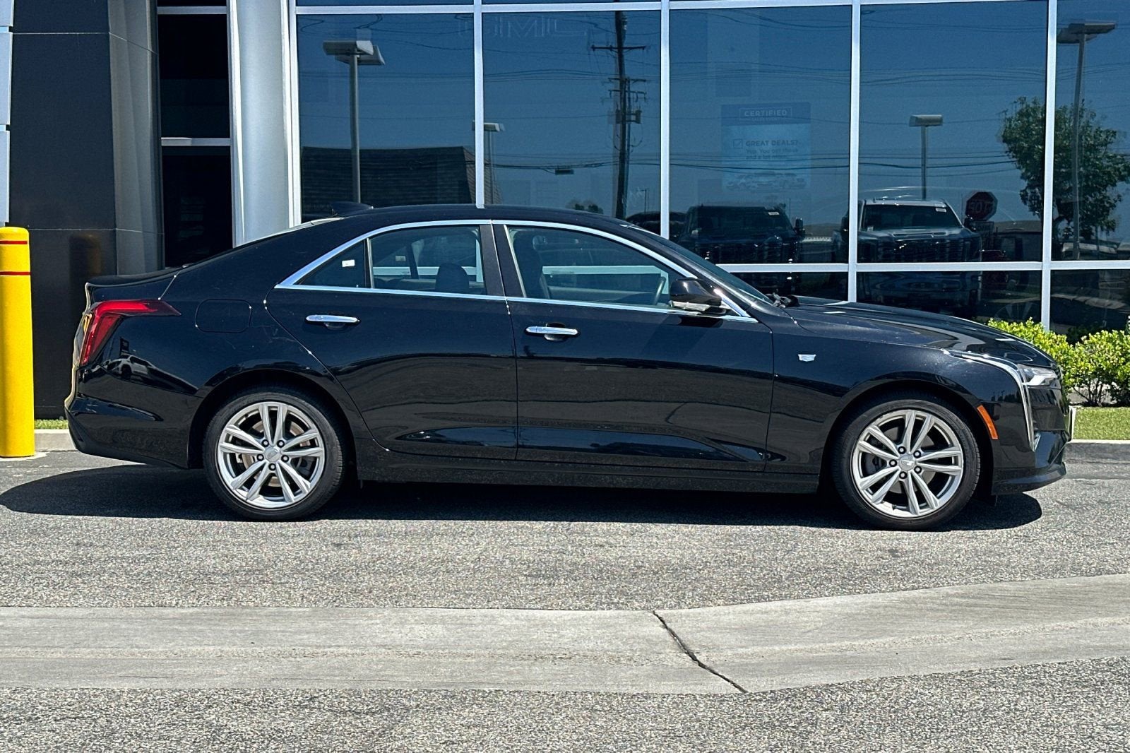 2023 Cadillac CT4 Luxury
