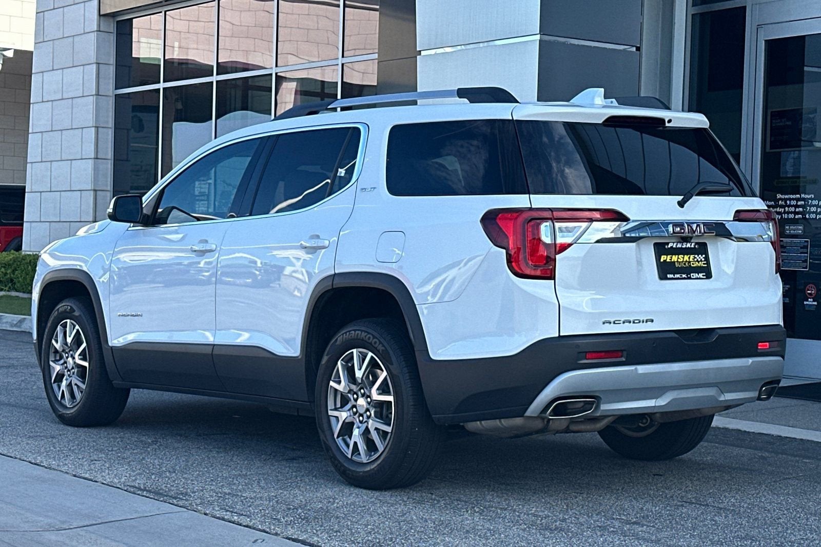 2021 GMC Acadia SLT
