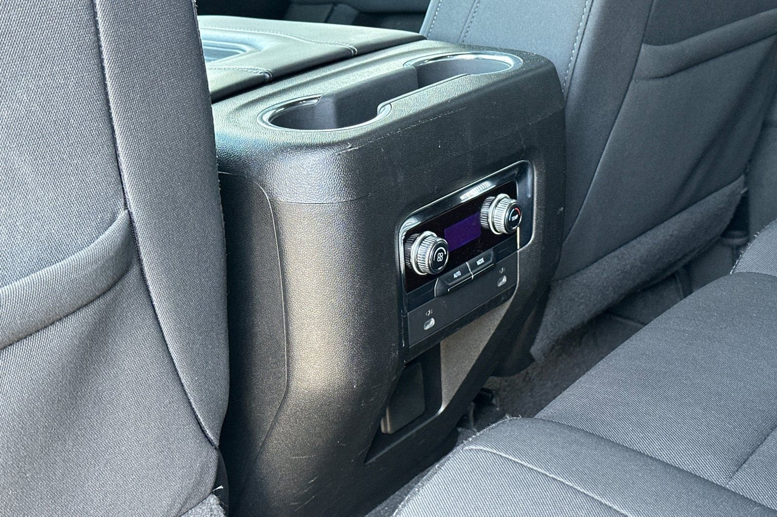 2022 GMC Yukon SLE
