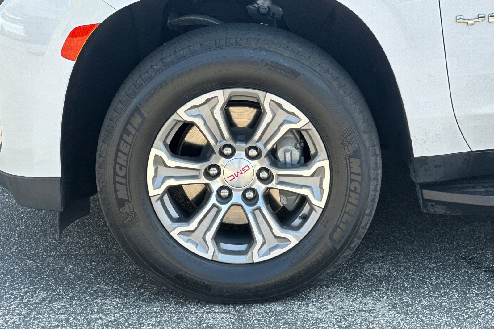 2022 GMC Yukon SLE