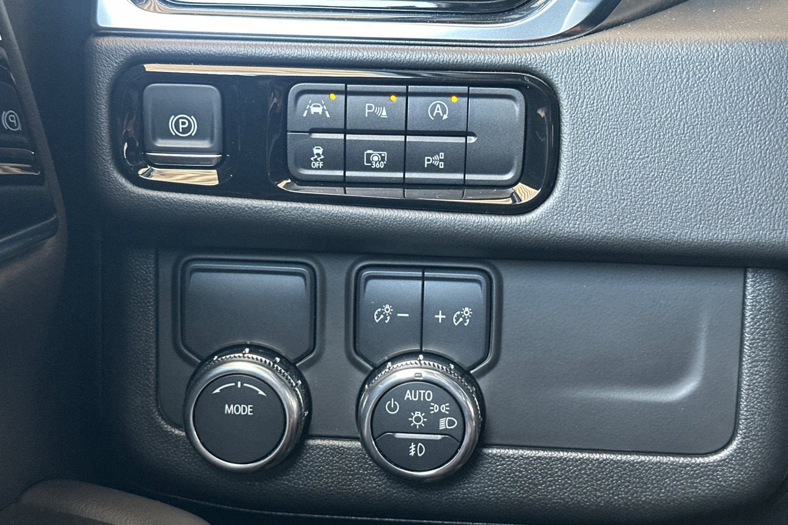 2025 GMC Yukon XL Elevation