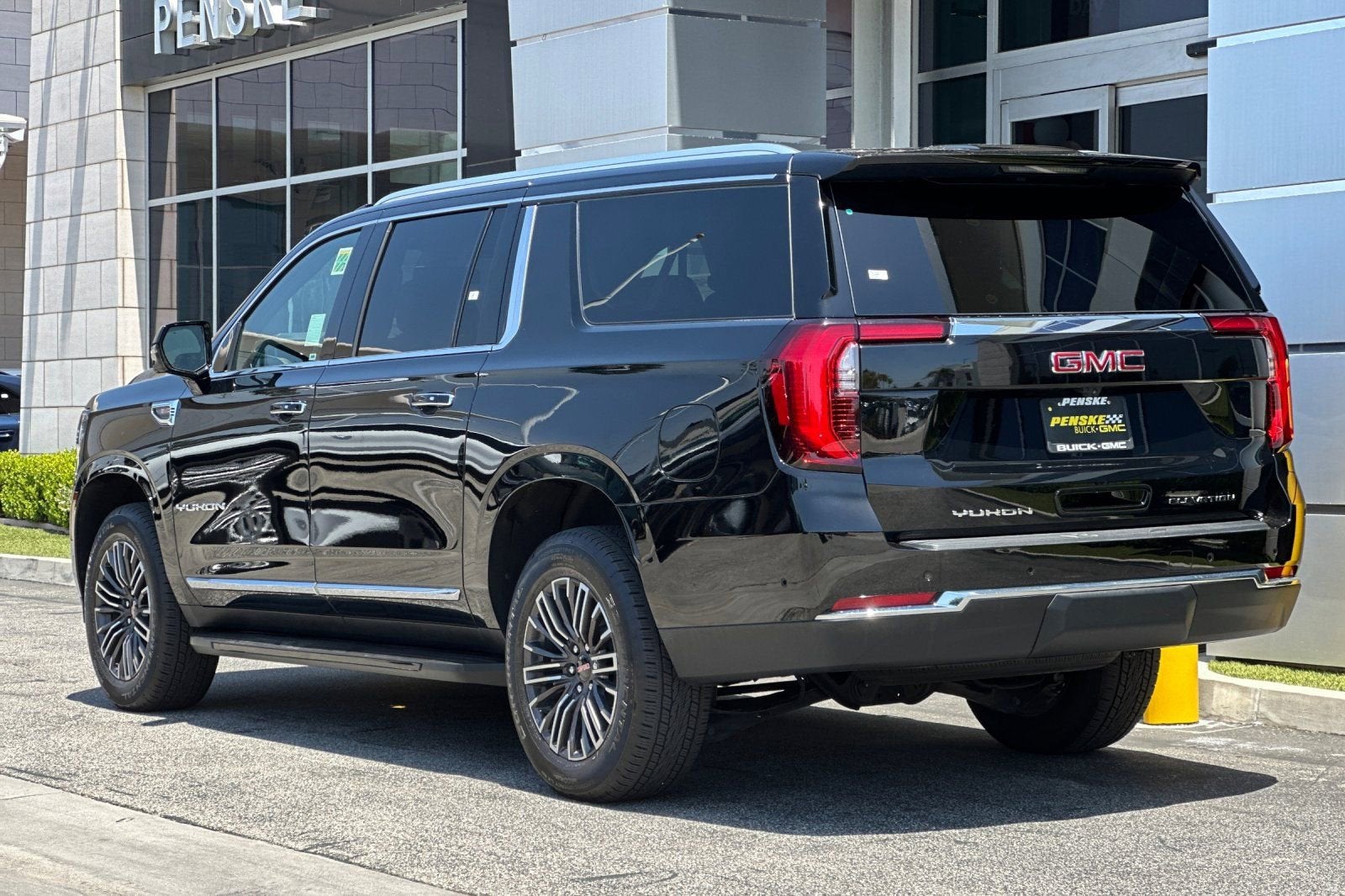 2025 GMC Yukon XL Elevation