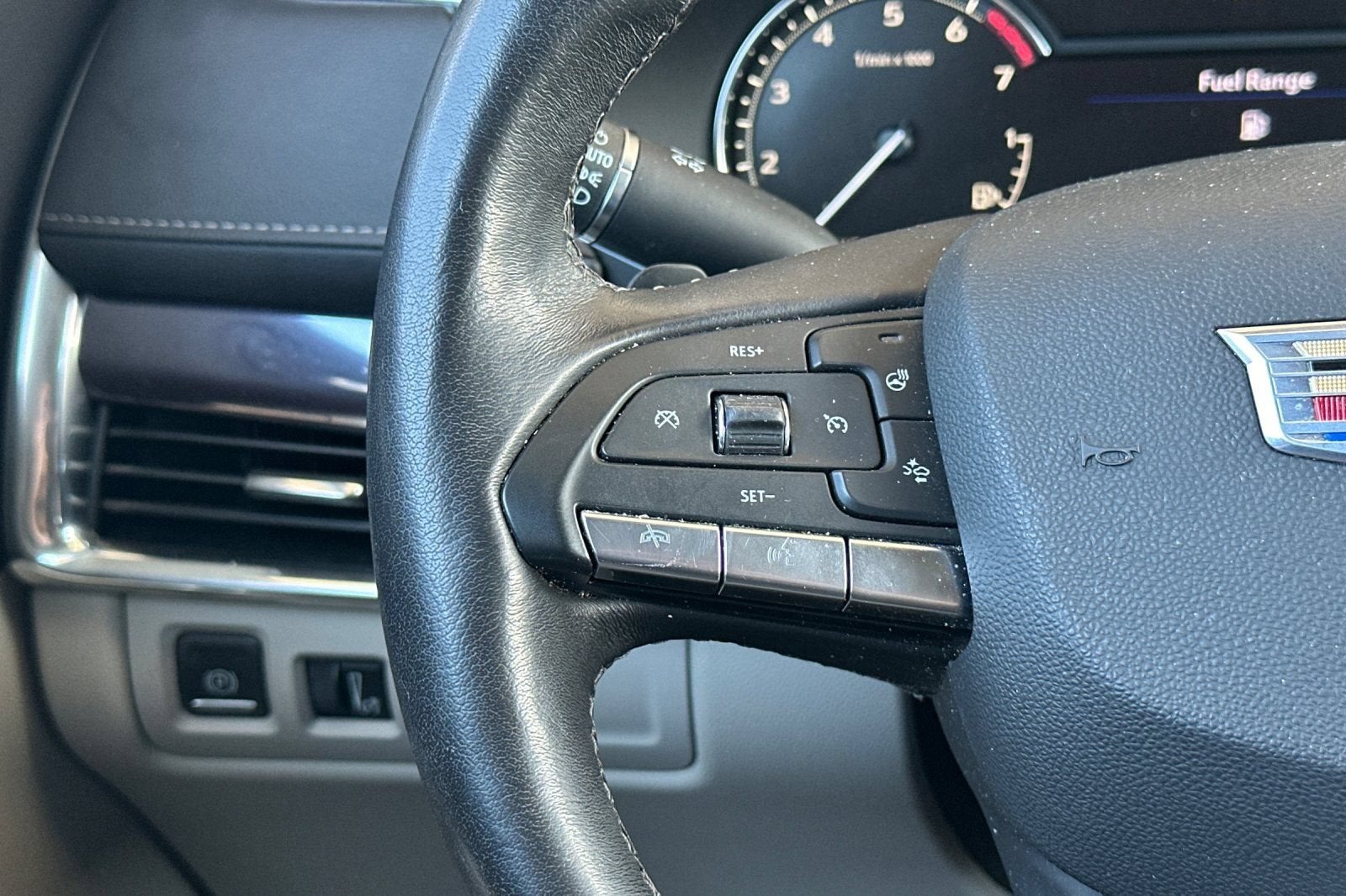 2022 Cadillac XT4 FWD Luxury