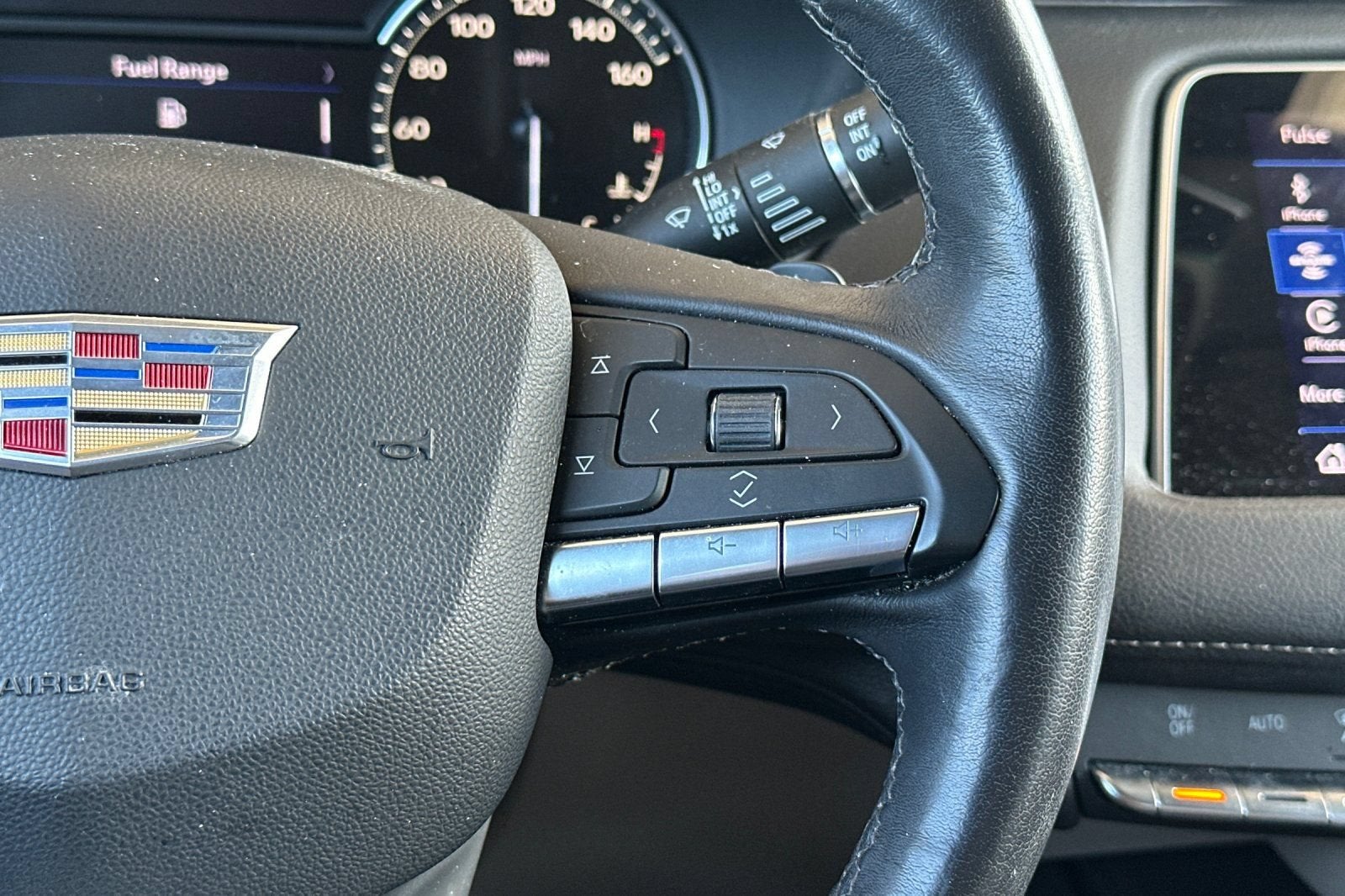 2022 Cadillac XT4 FWD Luxury