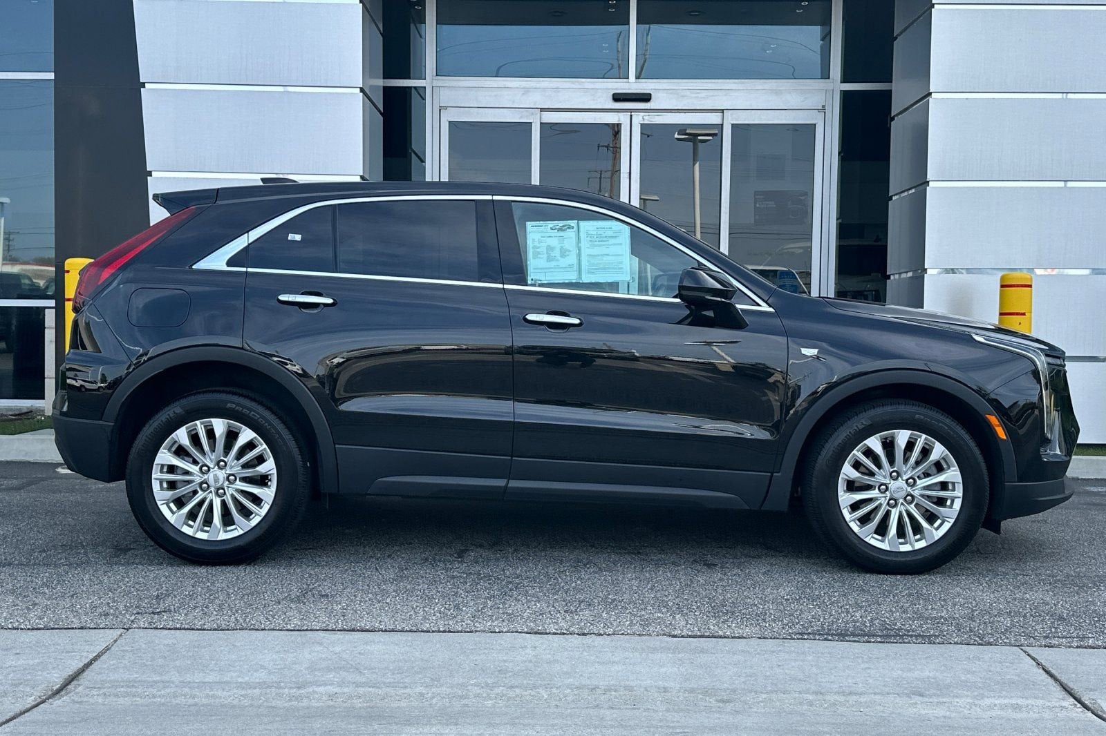2024 Cadillac XT4 Luxury