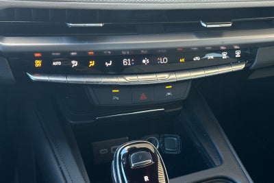 2024 Cadillac XT4 Luxury