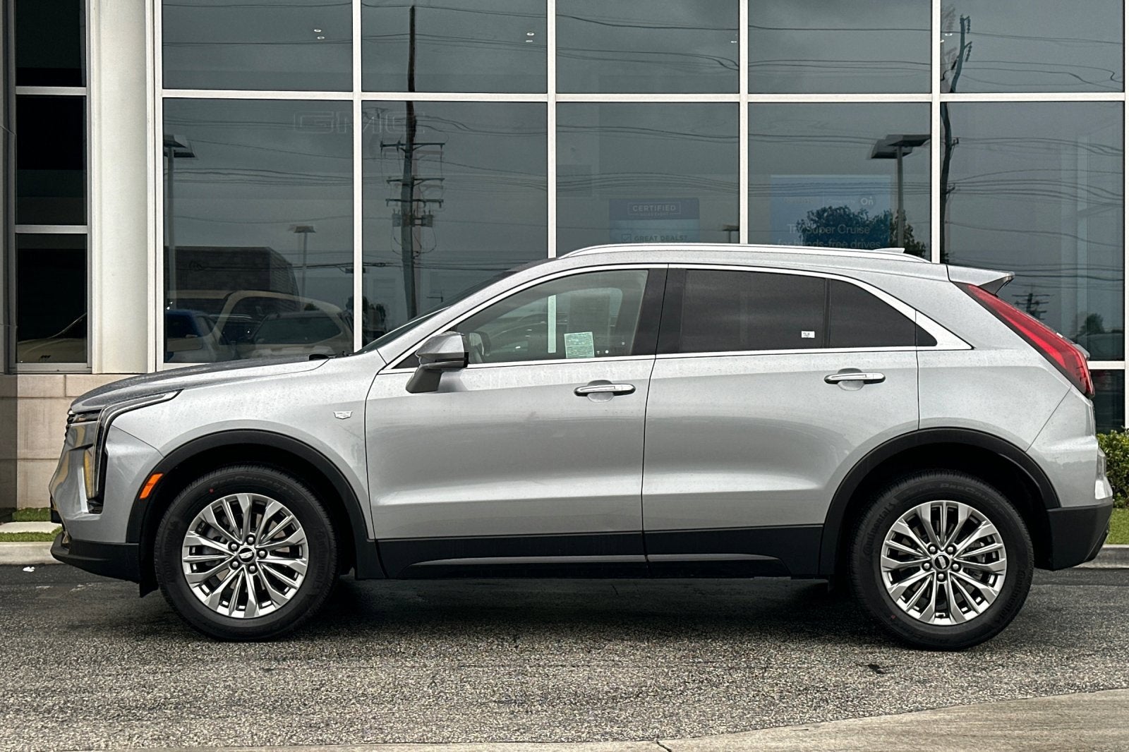 2024 Cadillac XT4 Premium Luxury
