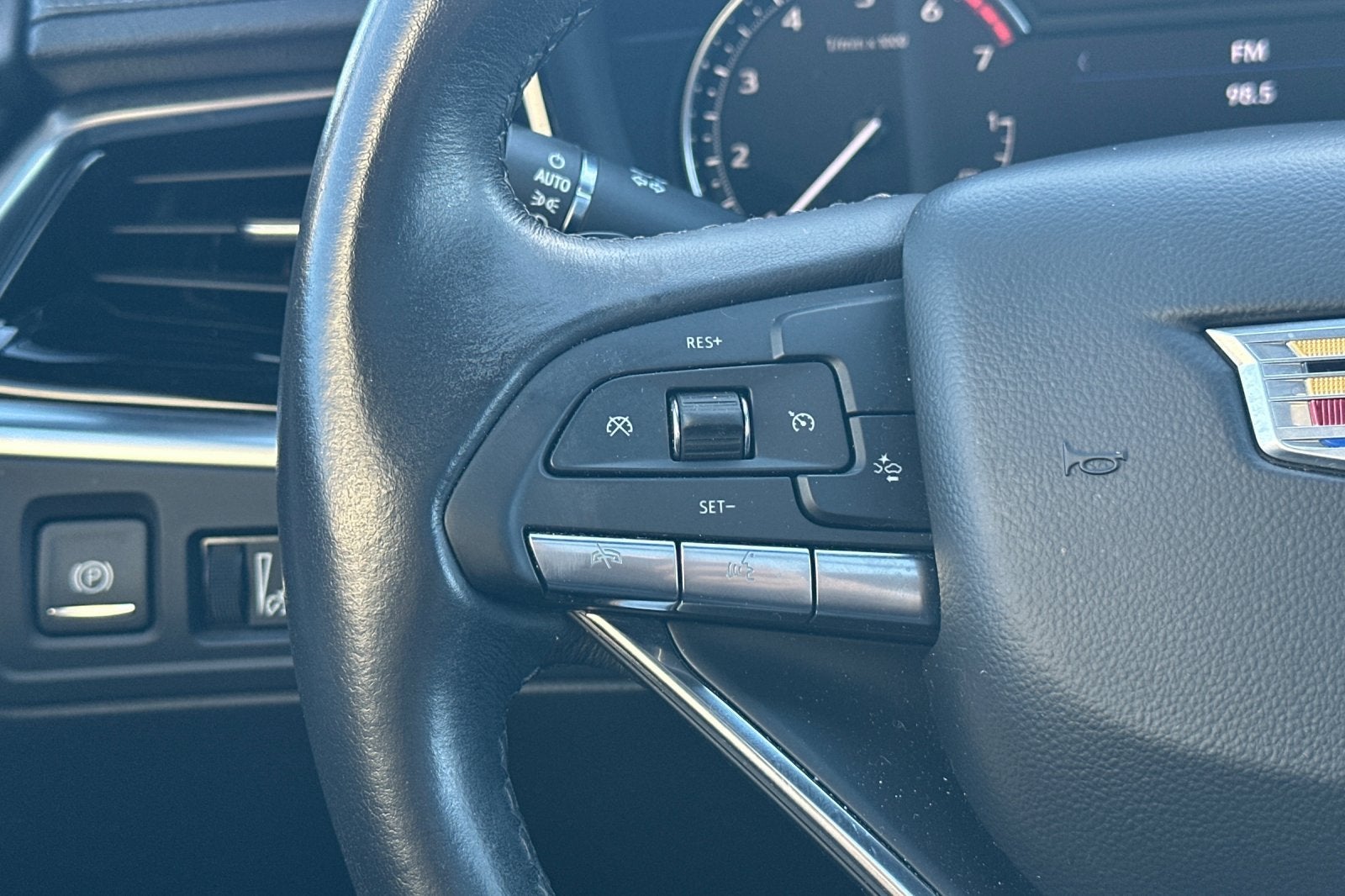 2024 Cadillac XT6 Luxury