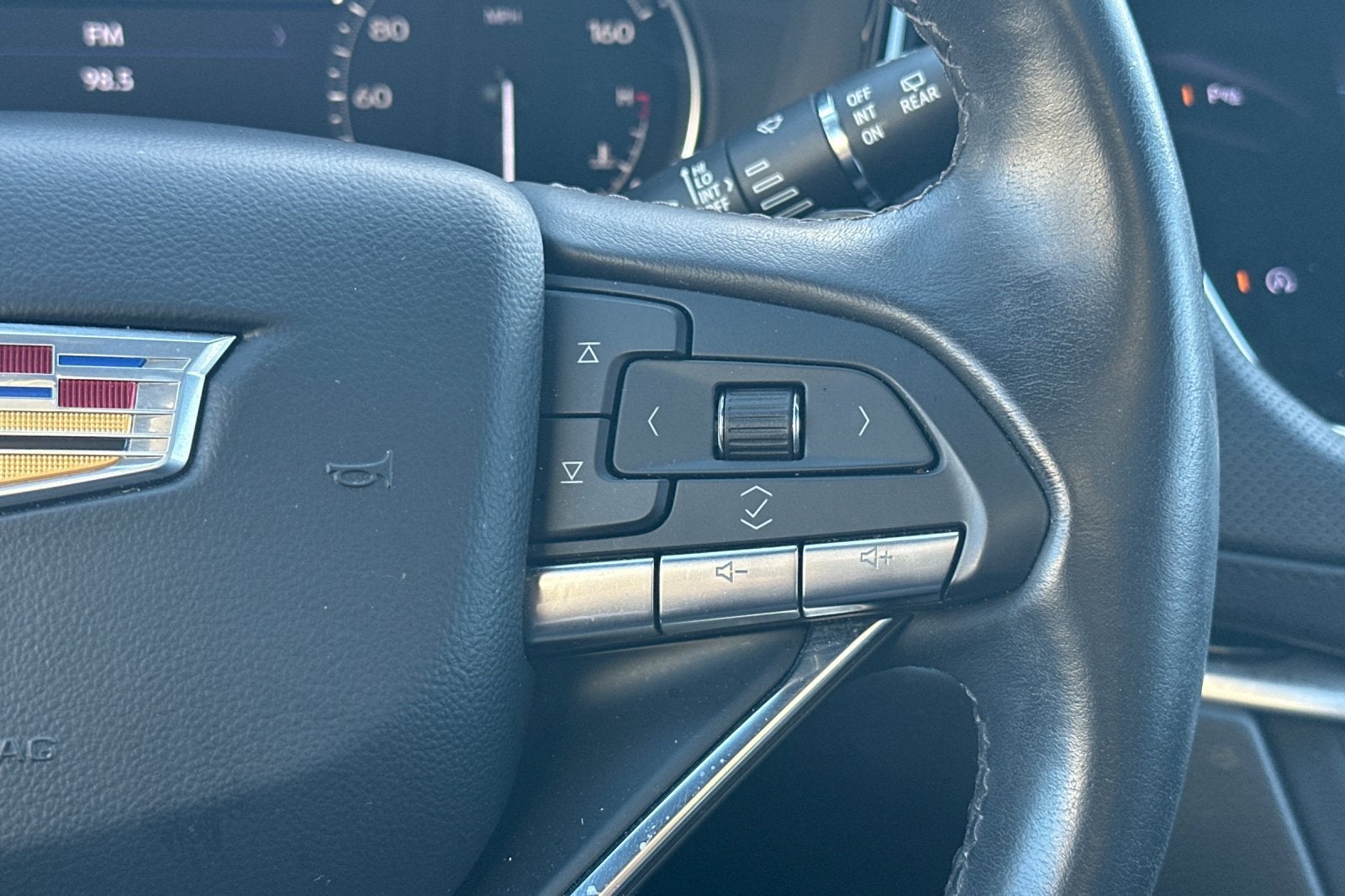 2024 Cadillac XT6 Luxury