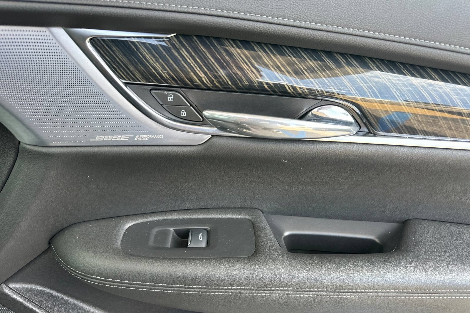2023 Cadillac XT6 FWD Premium Luxury