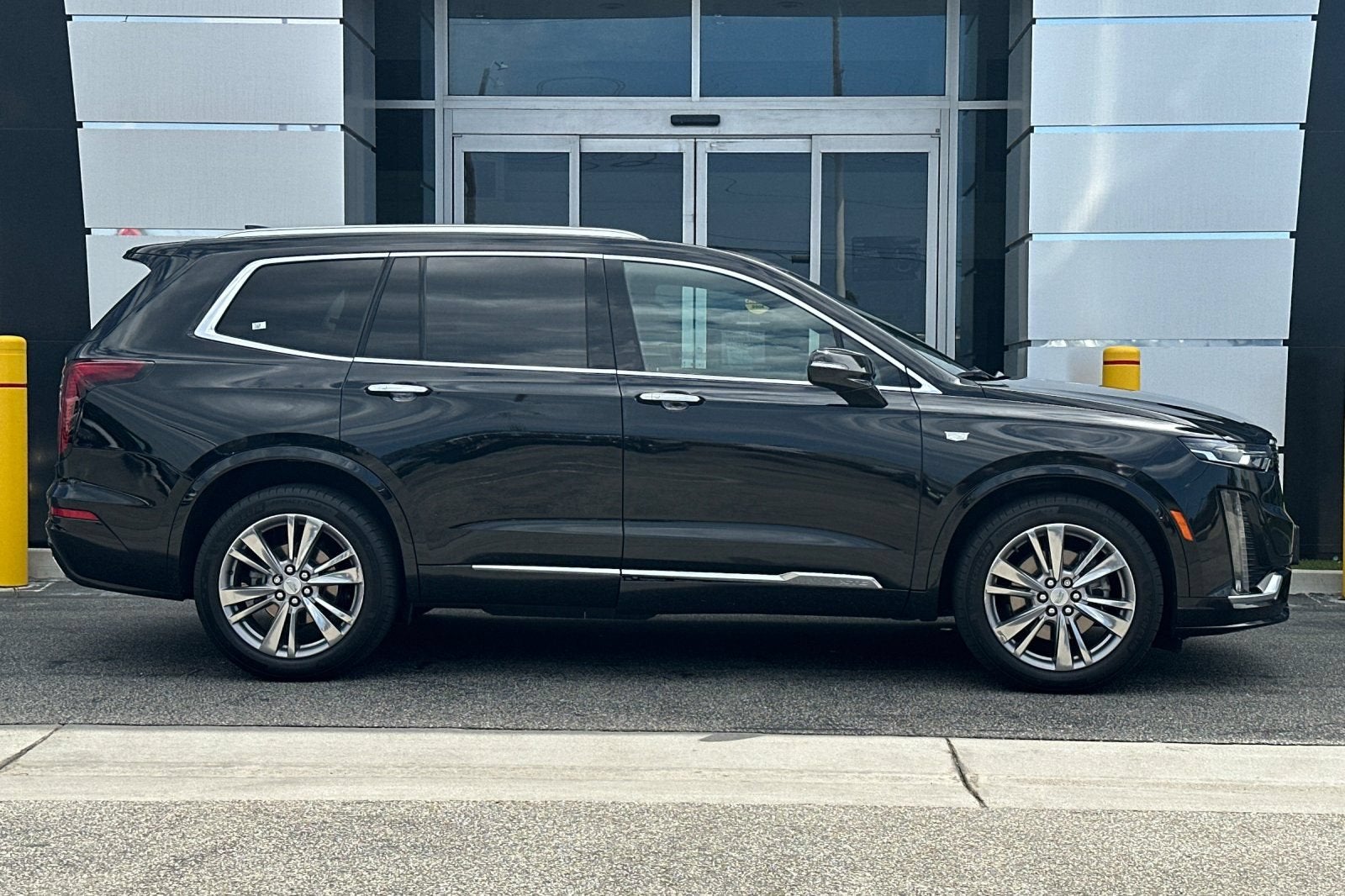 2023 Cadillac XT6 FWD Premium Luxury