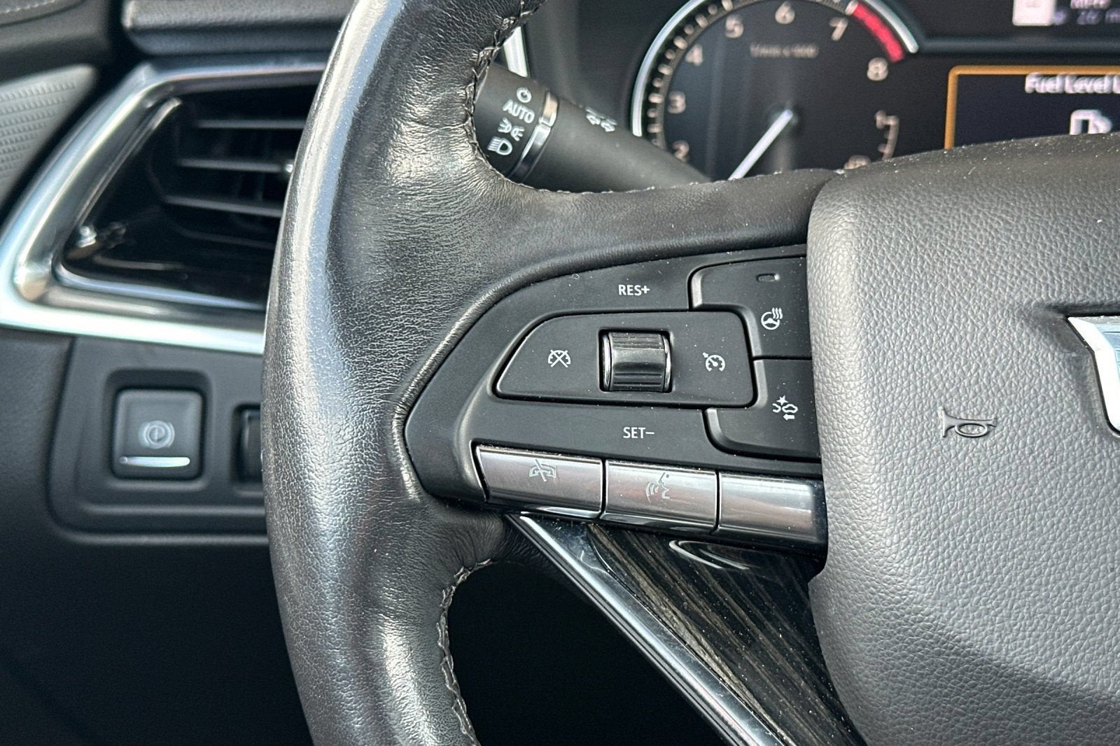 2023 Cadillac XT6 FWD Premium Luxury