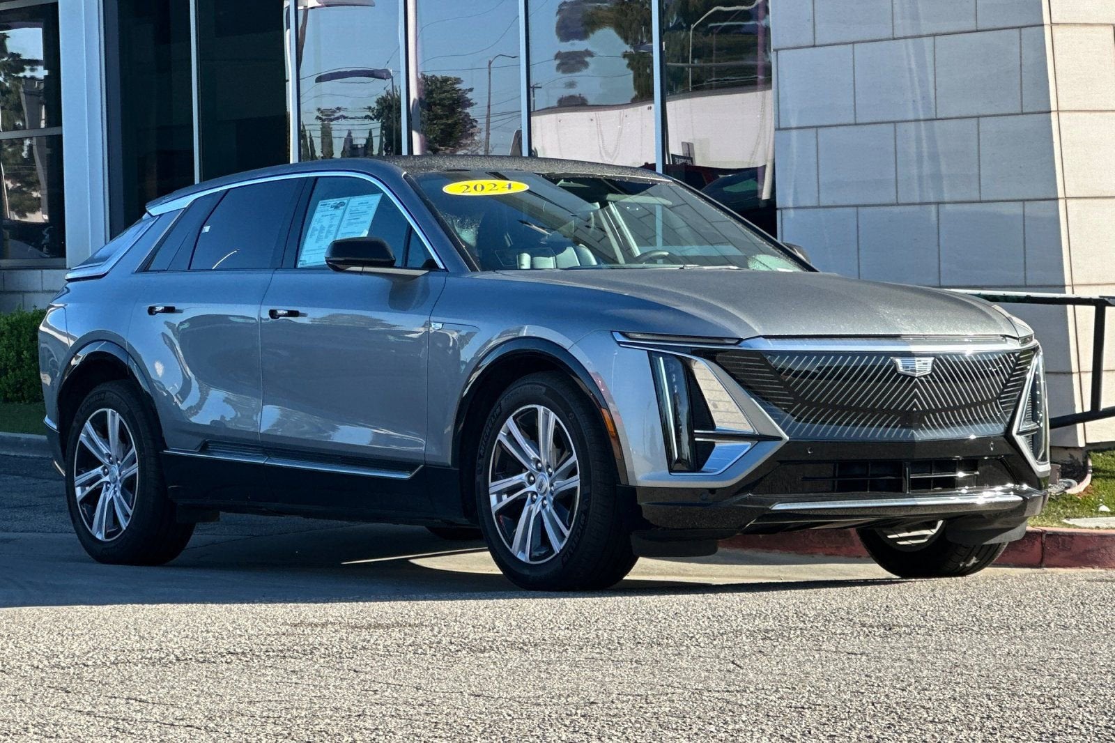 Used 2024 Cadillac LYRIQ Tech with VIN 1GYKPMRK1RZ104144 for sale in Torrance, CA