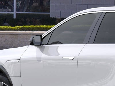 2025 Cadillac LYRIQ Luxury 2