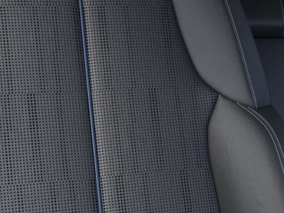 2025 Cadillac LYRIQ Luxury 2