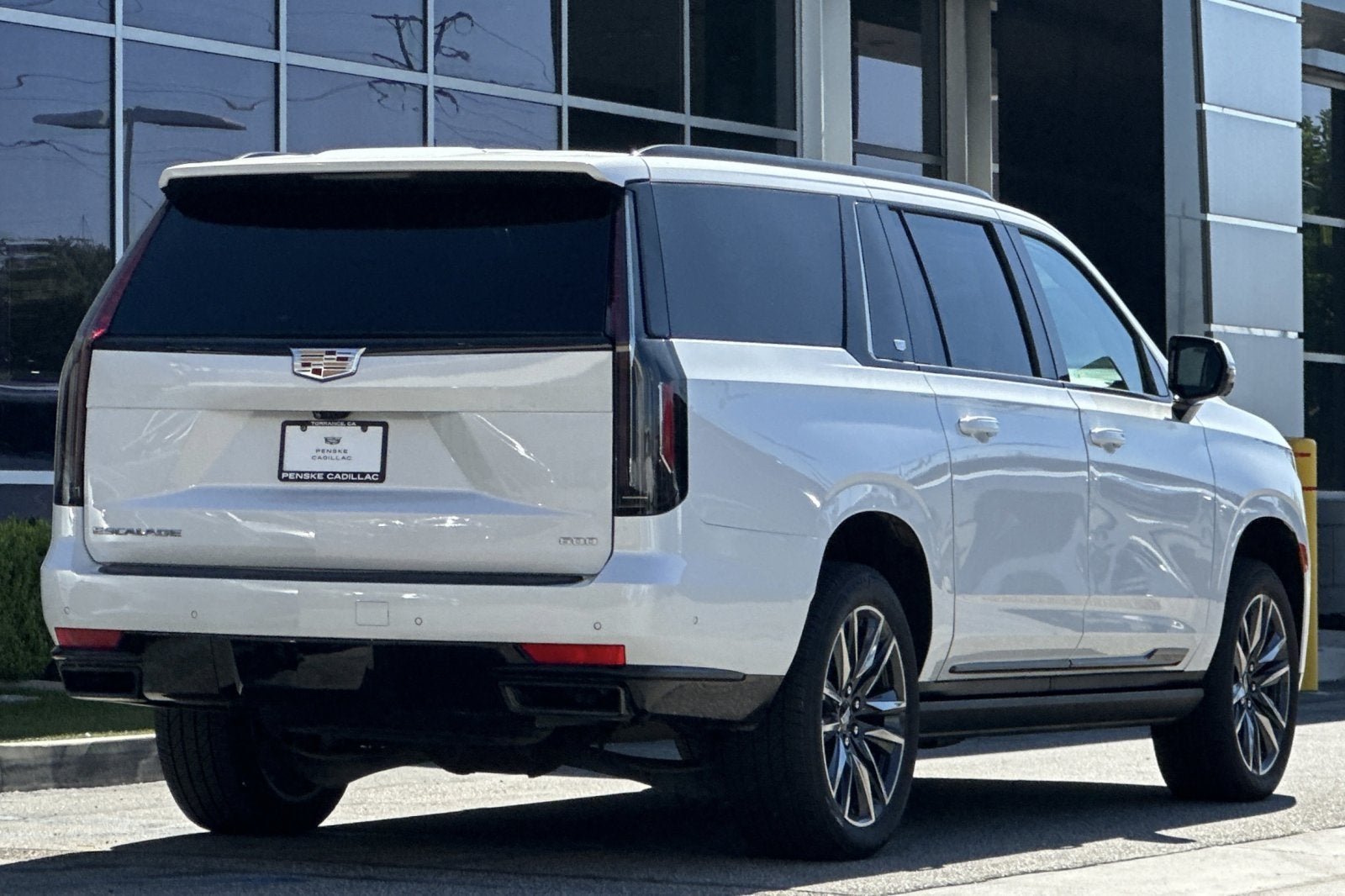 2023 Cadillac Escalade ESV Sport Platinum