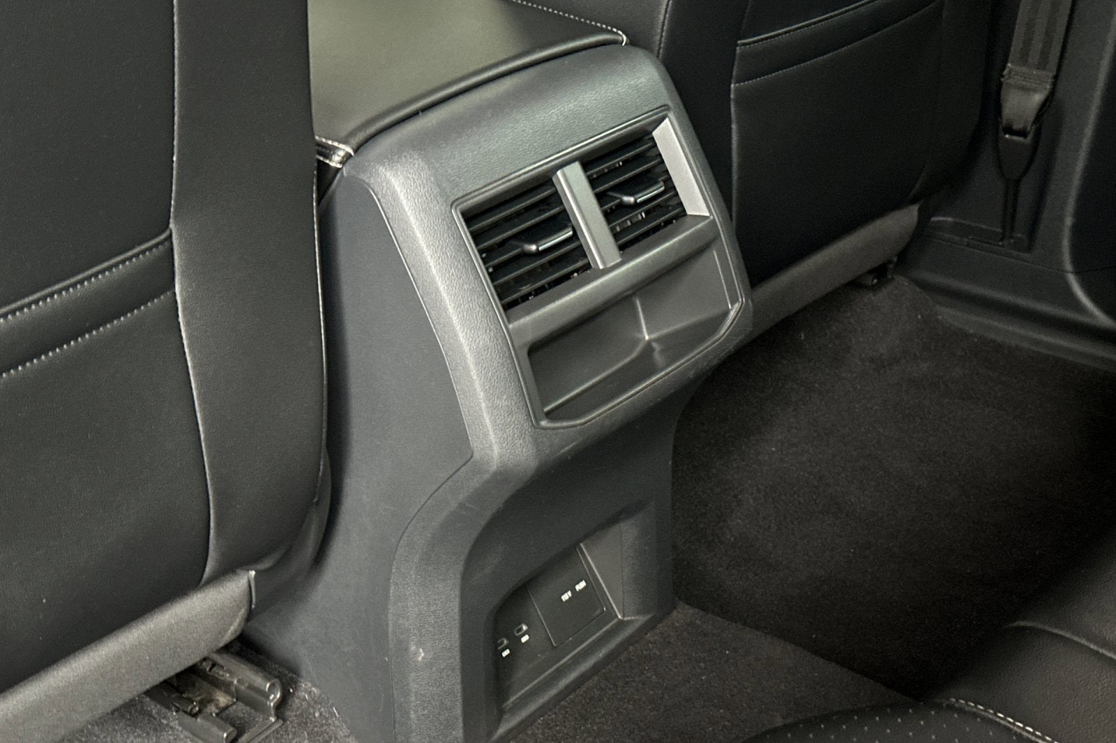 2022 Volkswagen Atlas Cross Sport 3.6L V6 SEL R-Line