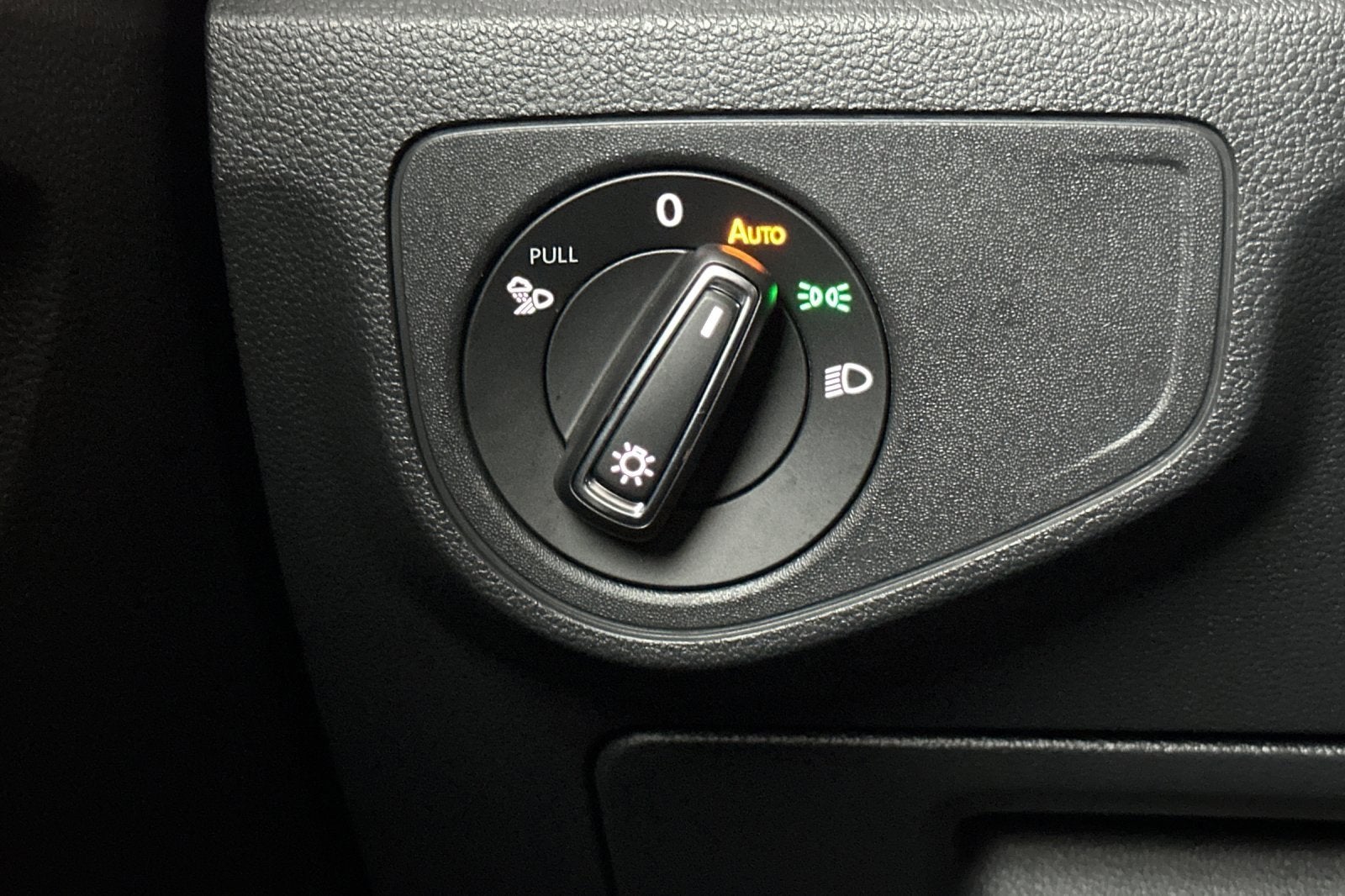 2022 Volkswagen Atlas Cross Sport 3.6L V6 SEL R-Line