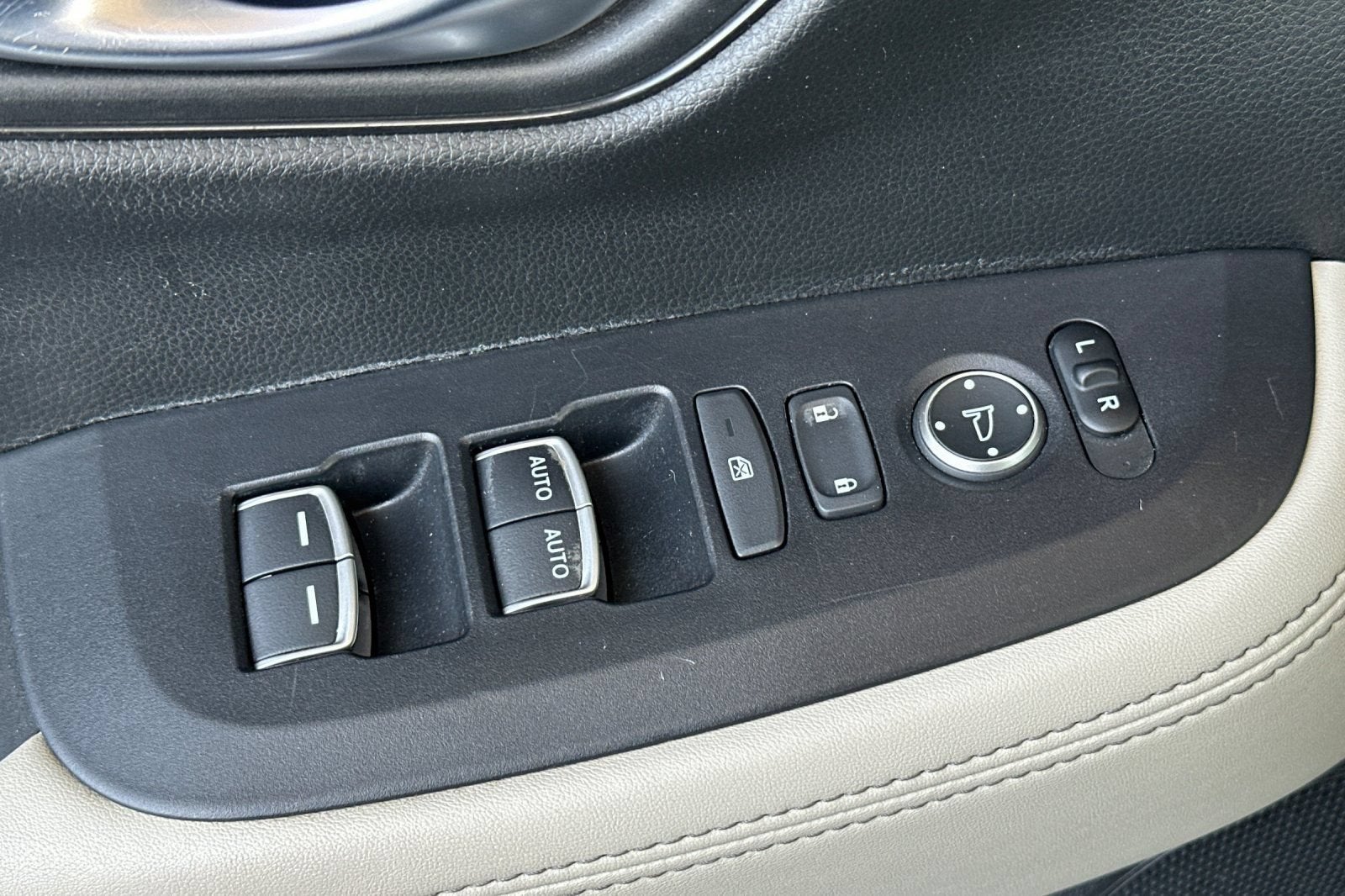 2024 Honda HR-V 2WD EX-L
