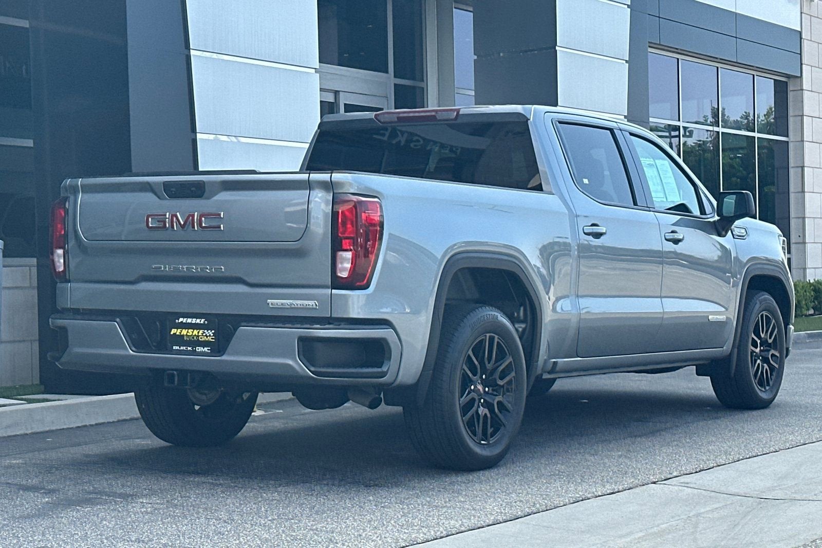 2023 GMC Sierra 1500 Elevation