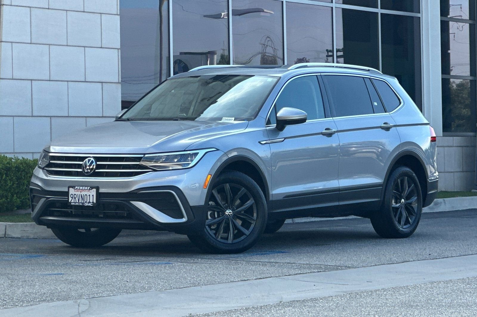 2024 Volkswagen Tiguan 2.0T SE