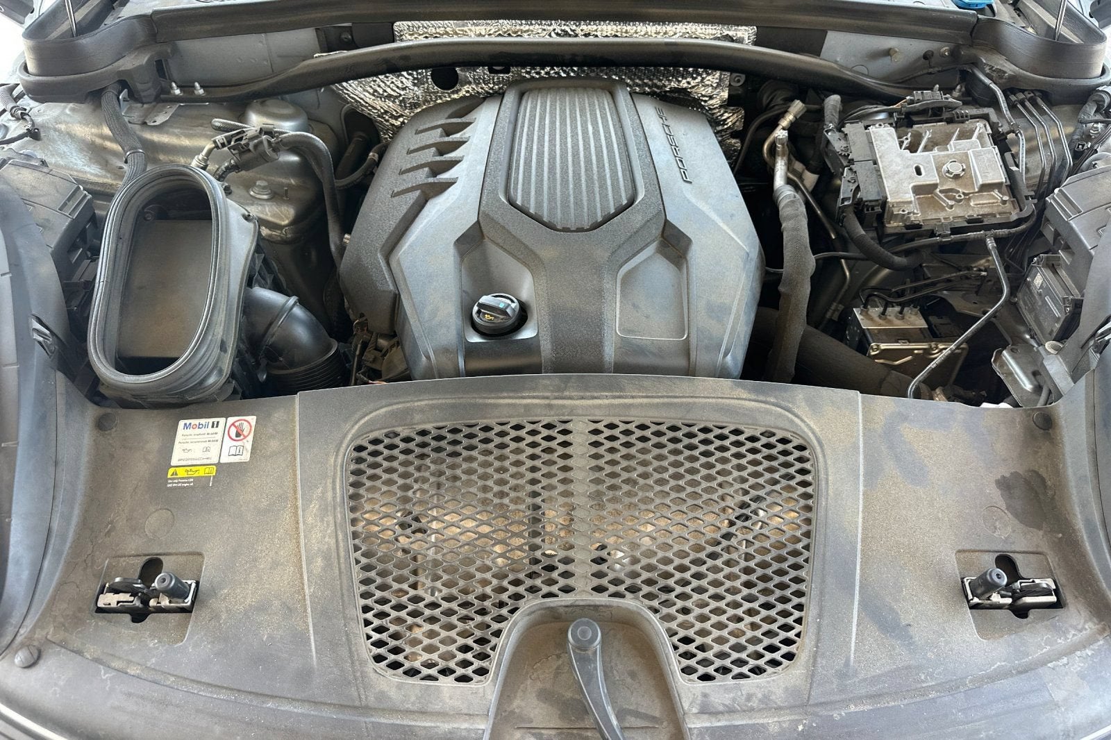 2024 Porsche Macan NA